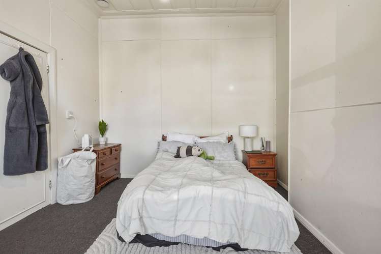 12 Duke Street North Dunedin_10