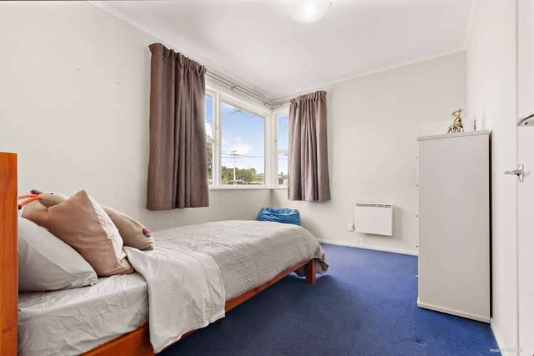 1 Edgerton Road Te Atatu Peninsula_10