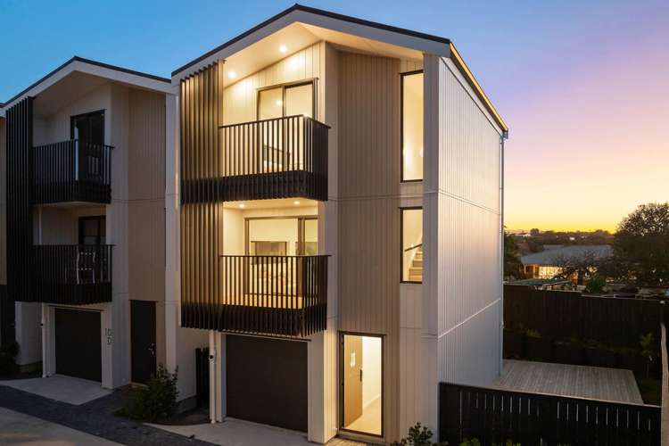 10-12 White Heron Drive Massey_58