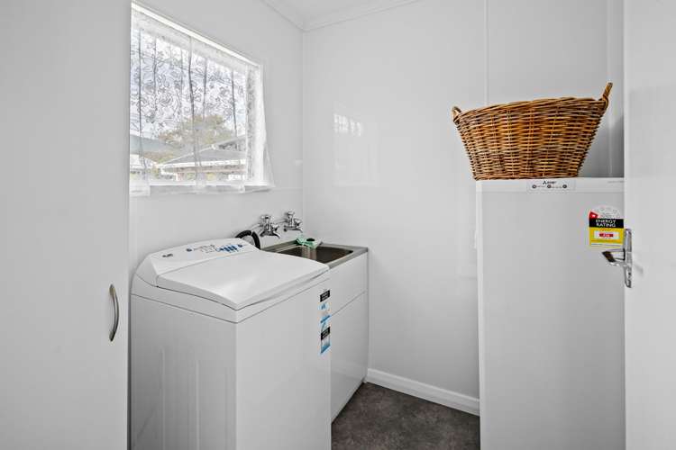 33 Kipling Crescent Stoke_16