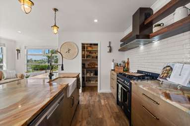 29 Lakeside Terrace_2