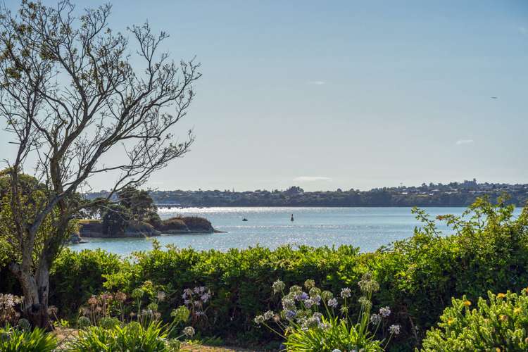 10 Riki Road Point England_13