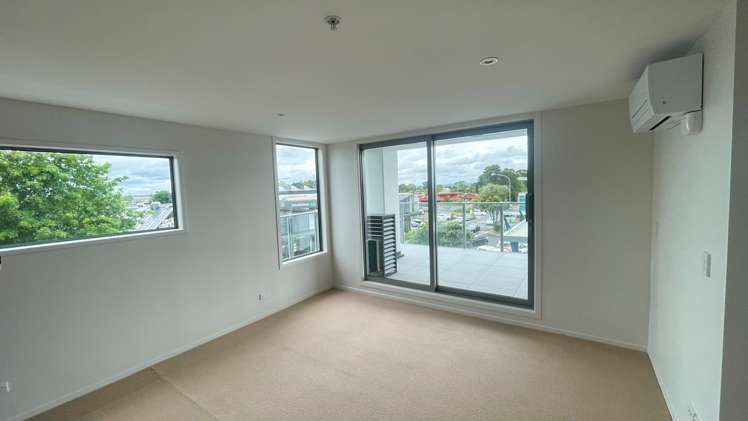 2d/84 Gunner Drive Te Atatu Peninsula_3