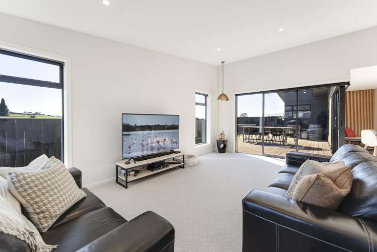64 Les Wakefield Road Mapua_11