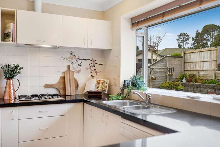 1 Conacher Close East Tamaki Heights_12