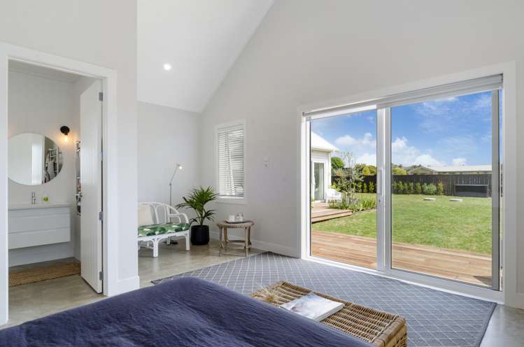 14 Shearwater Lane Point Wells_16