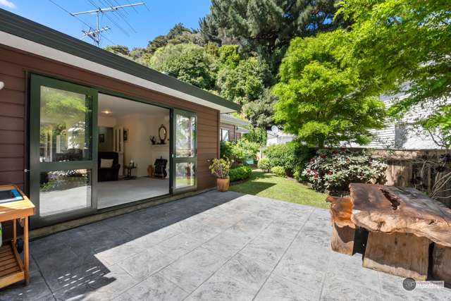 PEACEFUL LIVING IN THE HEART OF WAIWHETU