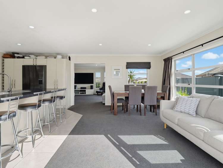 9 Majestic Way Kelvin Grove_11