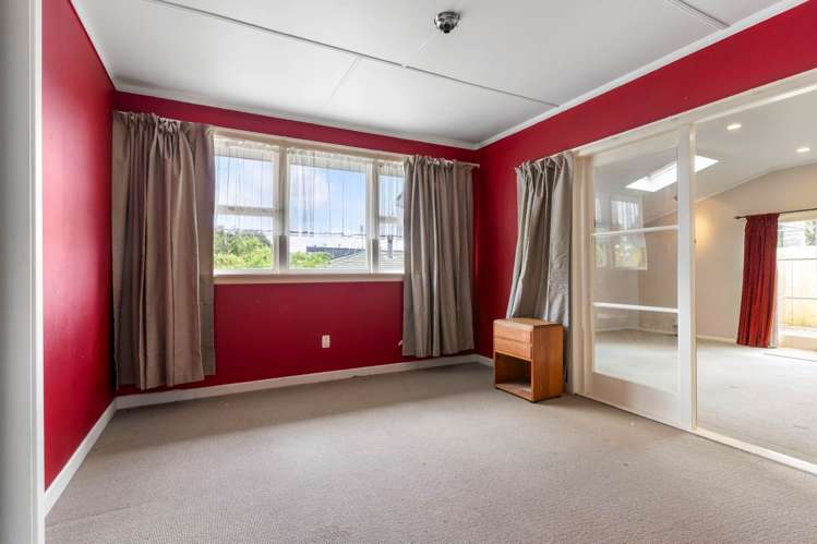 18 Triangle Road Massey_4