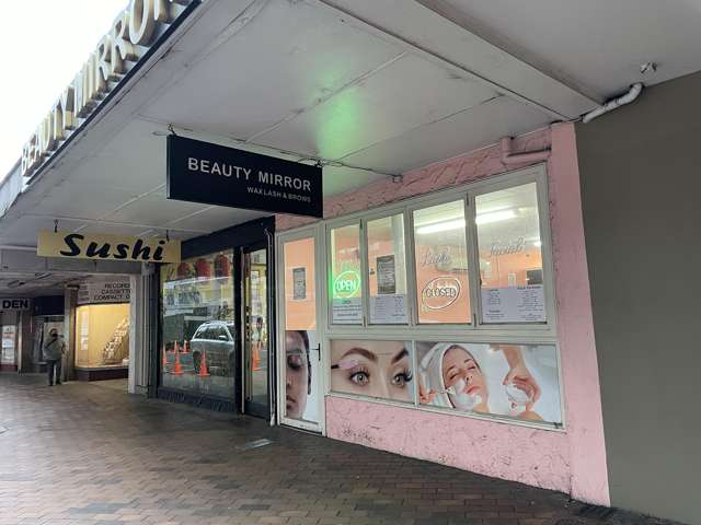 Prime Retail Opportunity On Princes Street