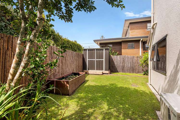 3/3 Marie Avenue Red Beach_34