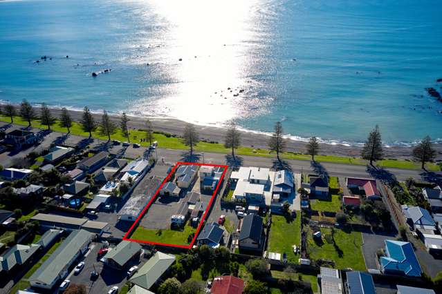 162 and 164 Esplanade Kaikoura_2