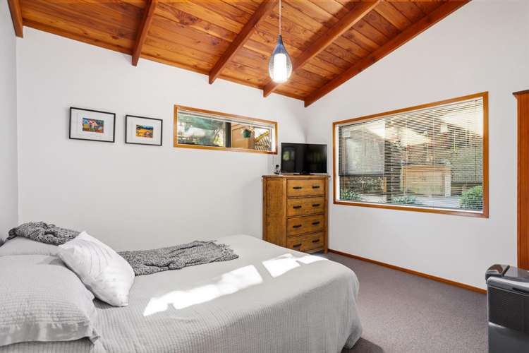 261 Konini Road Titirangi_16