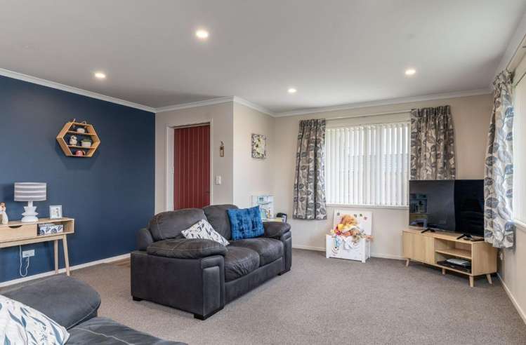 8 Maple Grove 10754_8