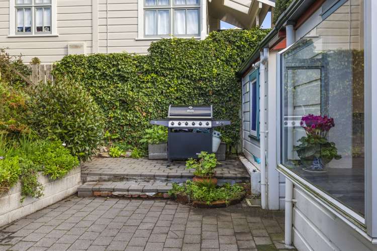 1 Pitarua Street Thorndon_14