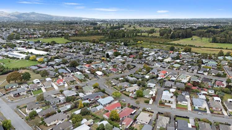 8 Kirner Street Burwood_18