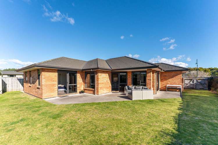 8 Brompton Close Richmond Heights_24