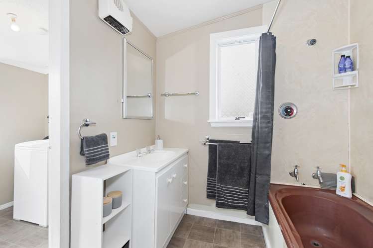 79 Amyes Road Hornby_11