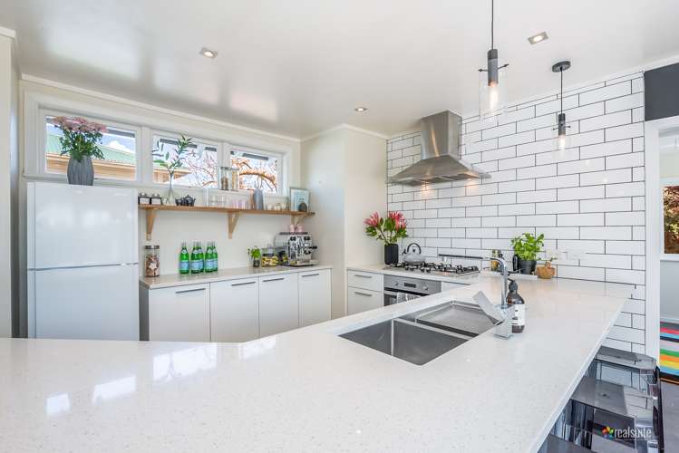 22 Penrose Street Woburn_9