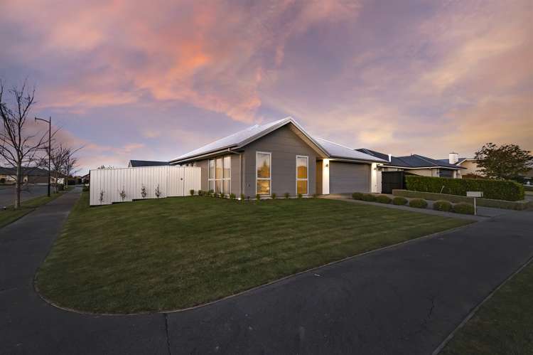 8 Temple Avenue Lincoln_31