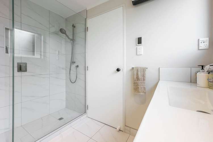 1a Dunkerron Avenue Epsom_9