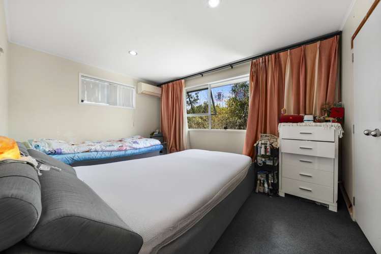 6 Theban Place Totara Vale_14