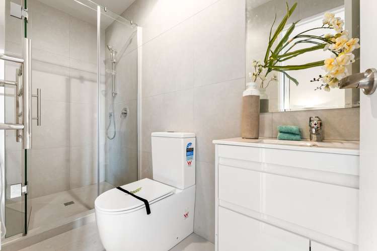 2/3226 Great North Road New Lynn_9