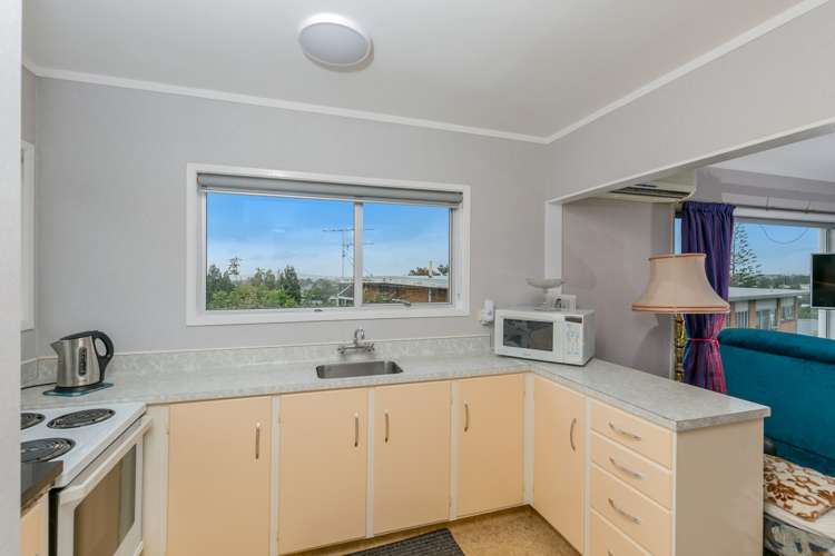 2/2 Camelot Place Glenfield_5