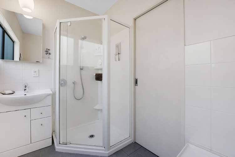 42a Masterton Road Rothesay Bay_17