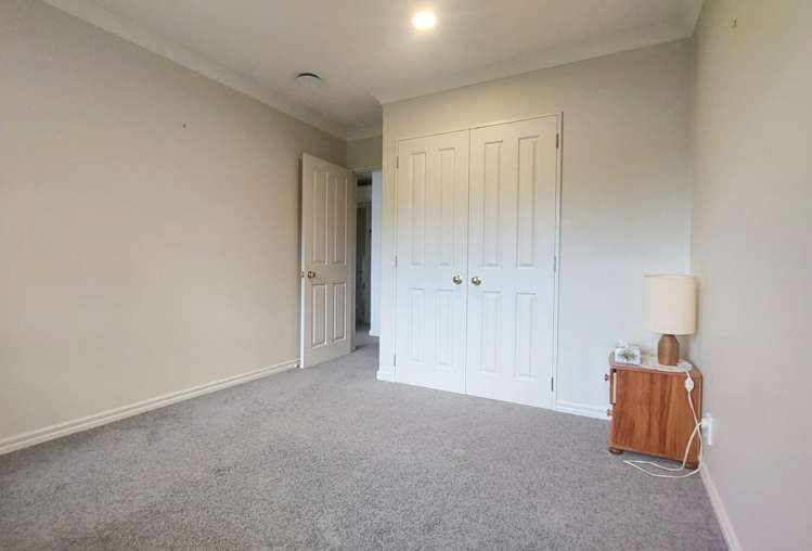 6 Tuscany Place 1115_13