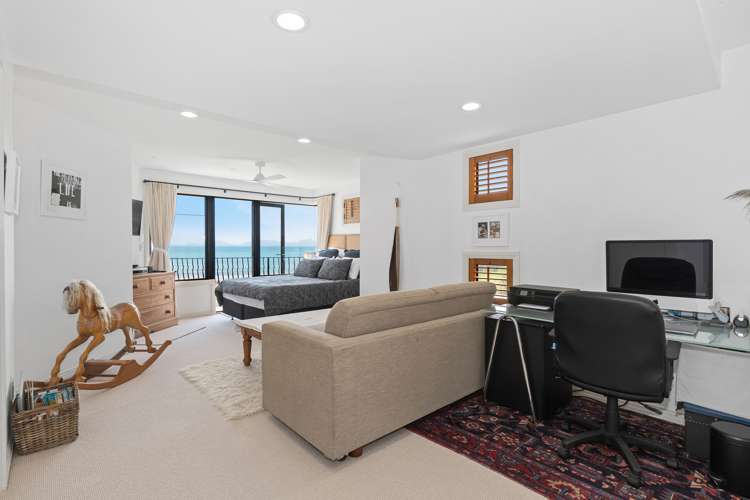 10 Breadalbane Place Langs Beach_18