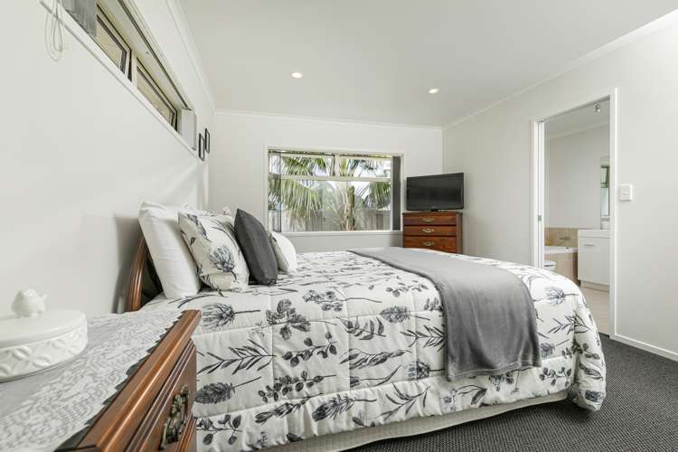 37 Elizabeth Street Orewa_11