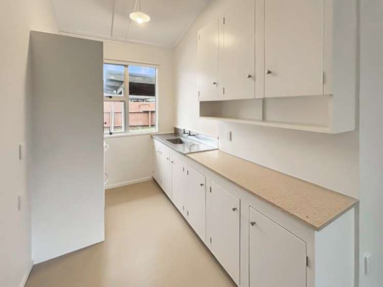 2/80 Russell Street 10930_3