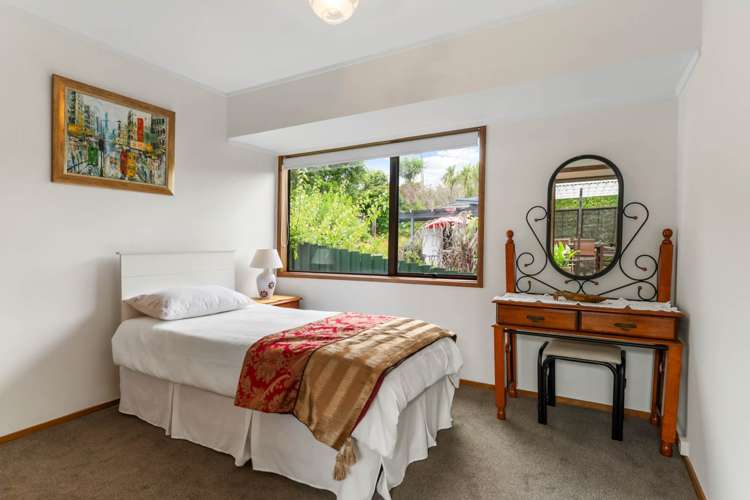 8 Jeanette Place Mairangi Bay_11