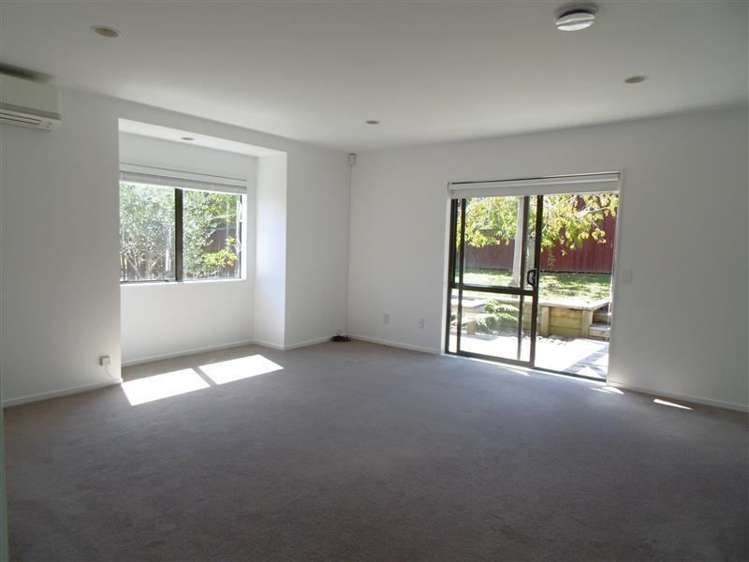 2/17 Glamorgan Drive Torbay_4