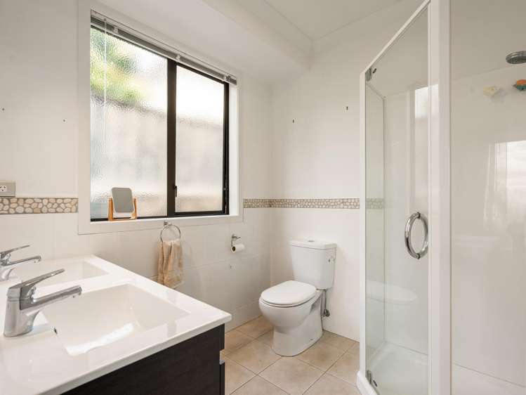 57 Somerton Drive Huntington_12