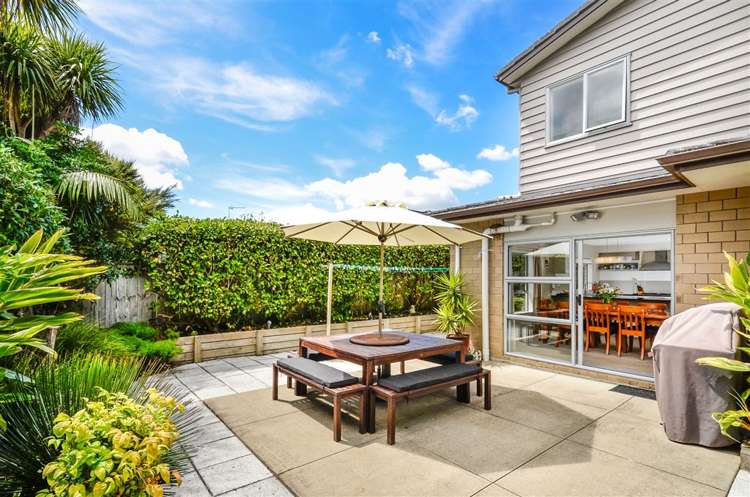 2 Lemon Grove Lane Greenhithe_1