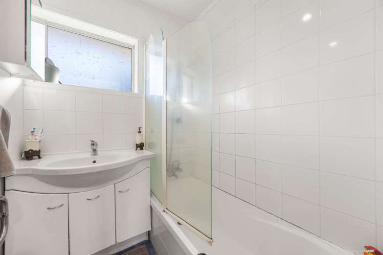 1/17 Hedge Row Sunnyhills_14