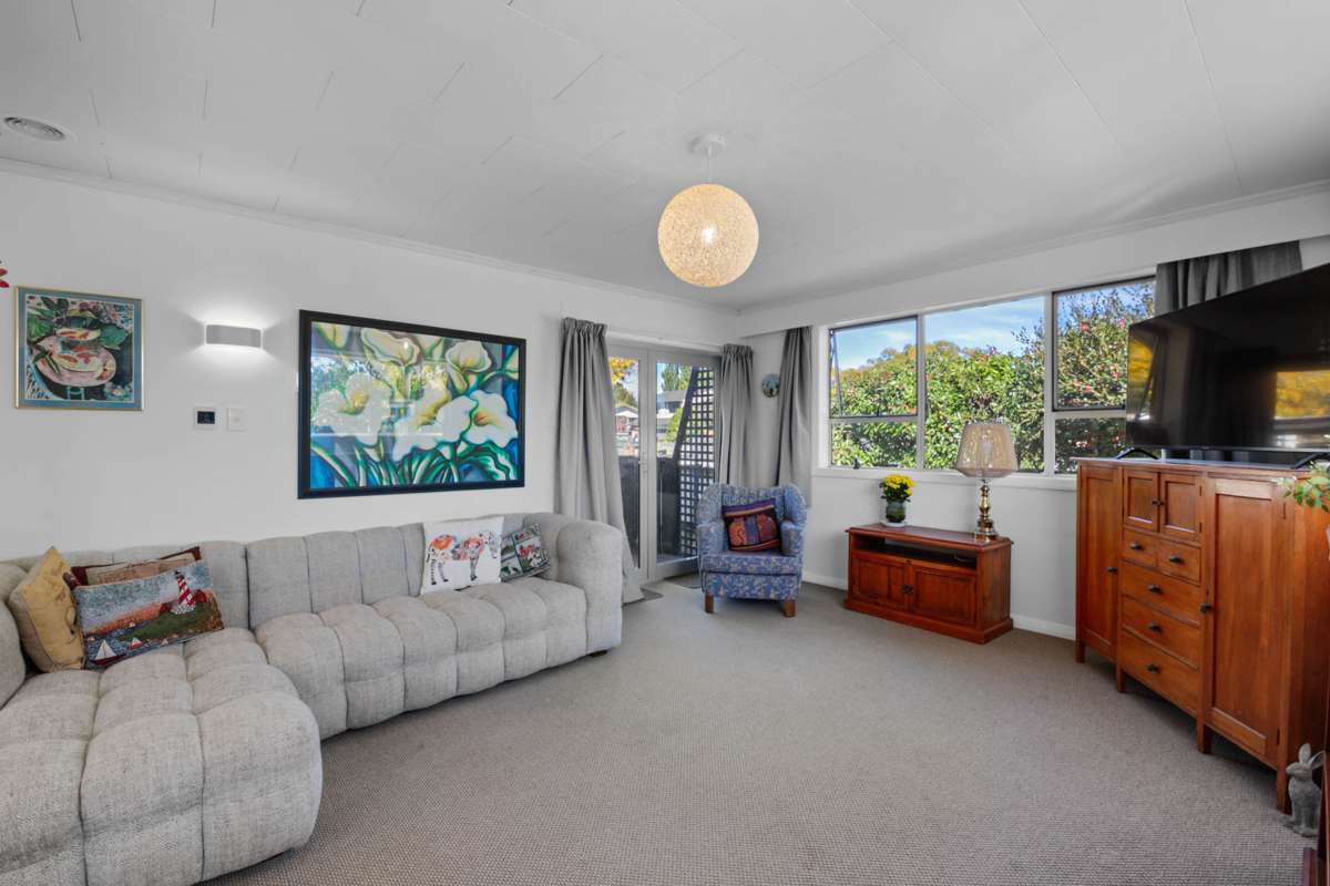 2/56 Leefield Street_4