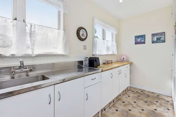 6 Brandon Road Glen Eden_8