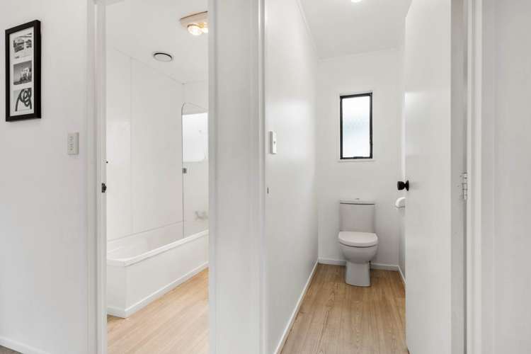 1/10 Clinton Avenue Te Atatu Peninsula_12