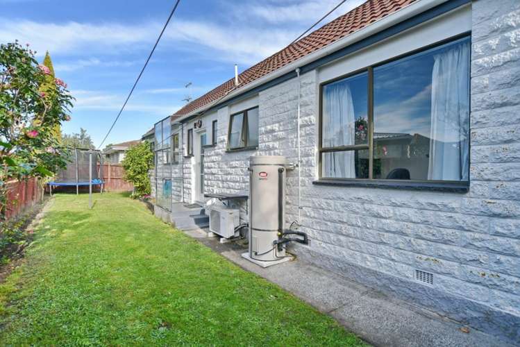 1/40B Chipping Lane Redwood_12
