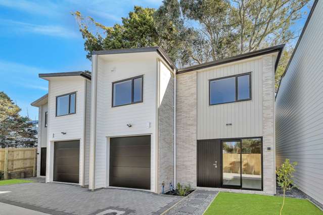Brand New Standalone Family Homes Beside the Park