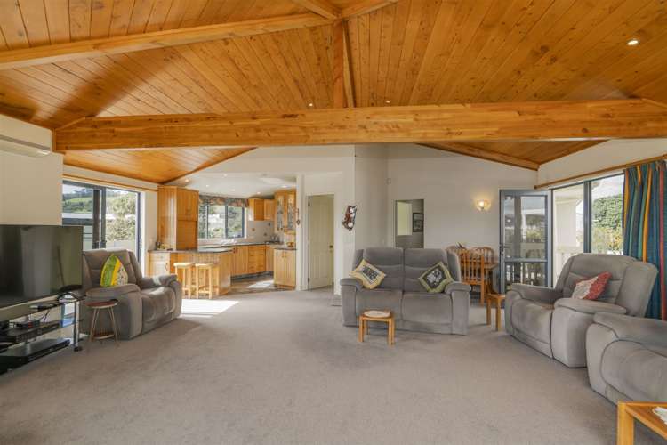 1 Hardy Place Cooks Beach_8