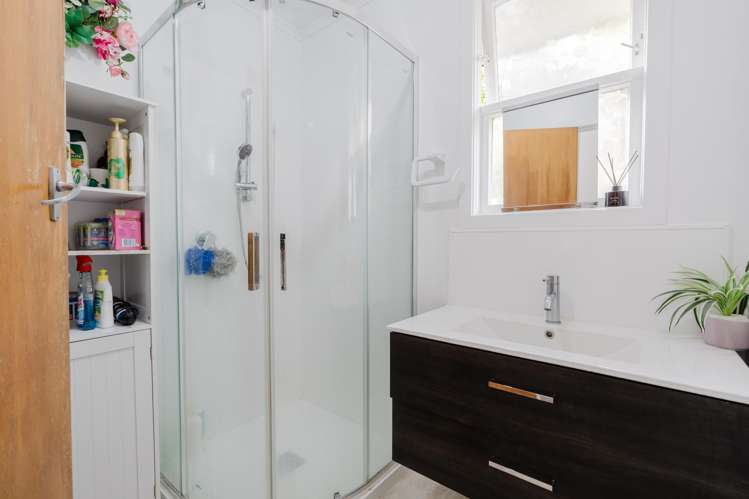 44 Garden Heights Avenue Glenview_10