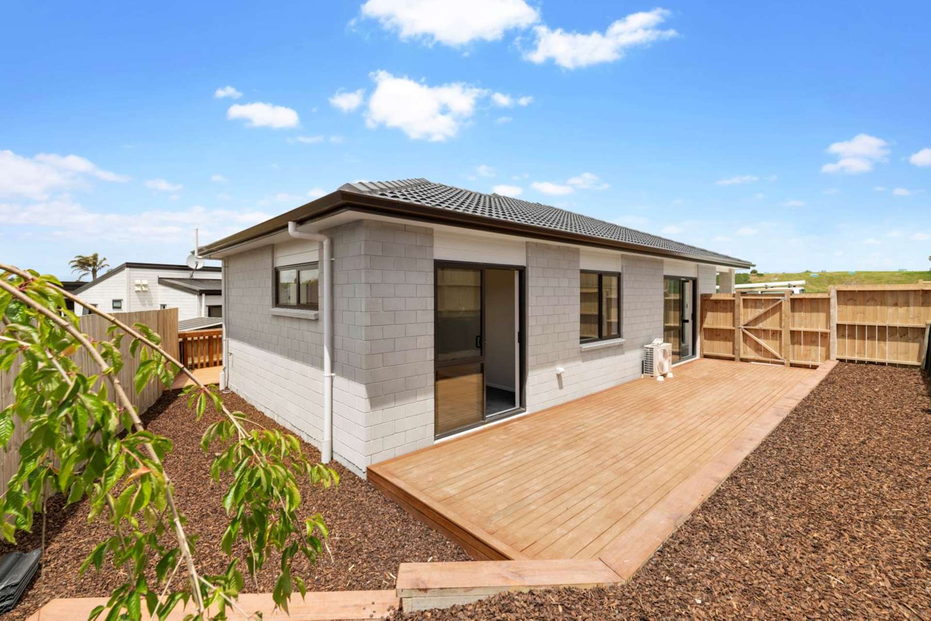 8 Paapaka Way Waiuku_0