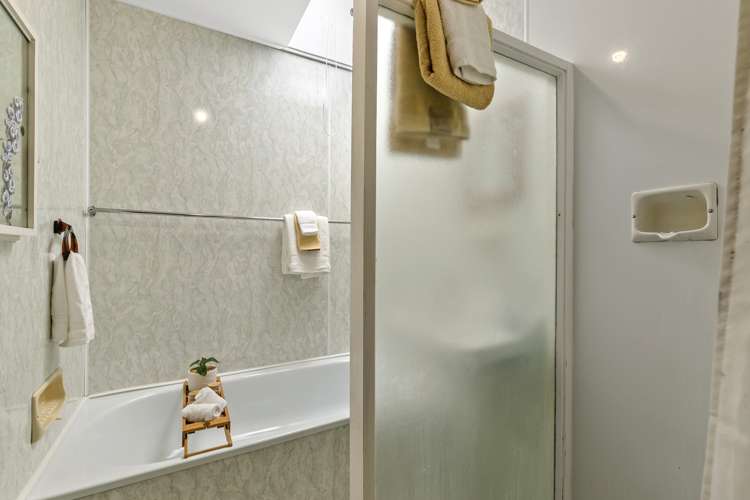 8/31 Mana Avenue Titahi Bay_10