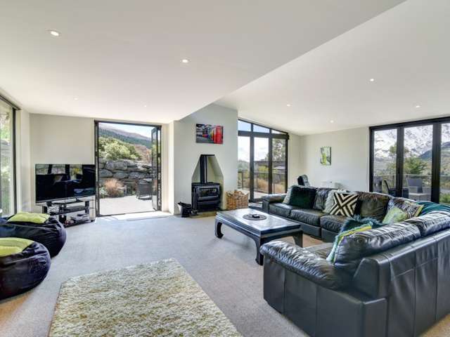 15 Olivers Place Queenstown_1