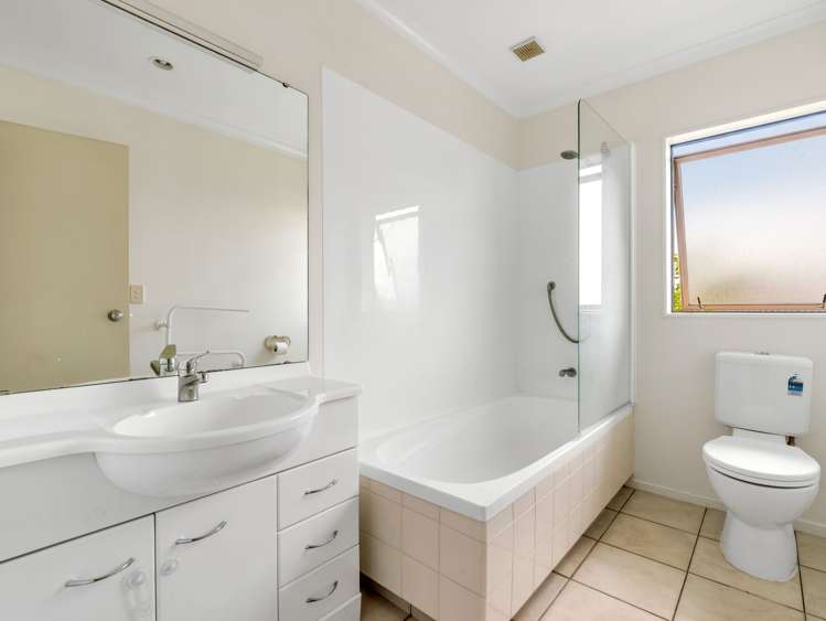 16 Ironstone Place Randwick Park_12