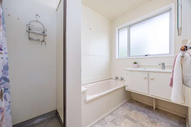 20 Bellringer Road Massey_9